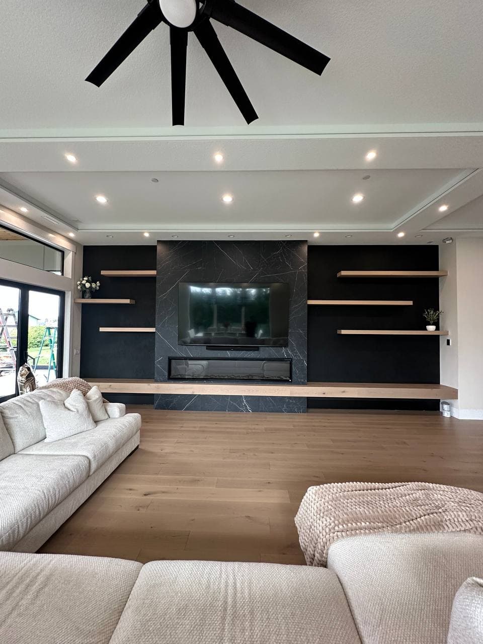 Decorative Plaster TV and Fireplace