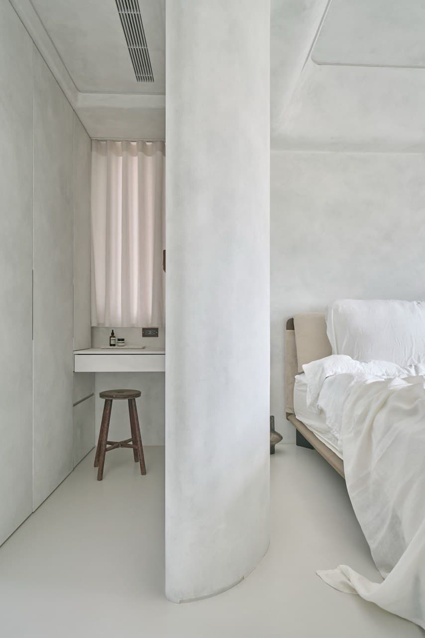 Roman Clay Decorative Bedroom